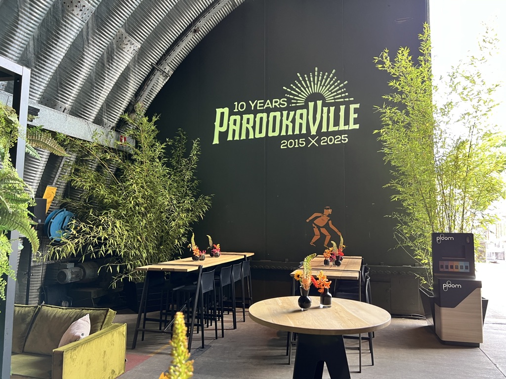 Eventstyling von BasdeBoer für das Artist Village Parookaville Festival 2025 - Backstage Bereich